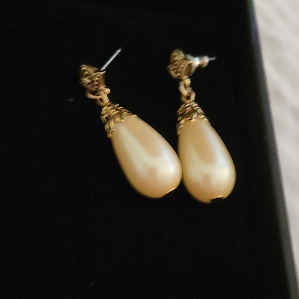 LADIES dress earrings